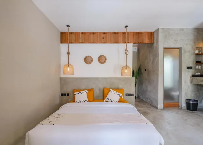 Ferienhaus Stylish And Pool
